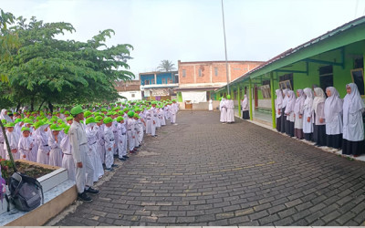 Kegiatan Upacara Bendera